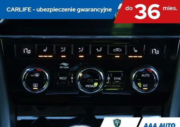 Skoda Superb cena 77000 przebieg: 102841, rok produkcji 2019 z Siedlce małe 326
